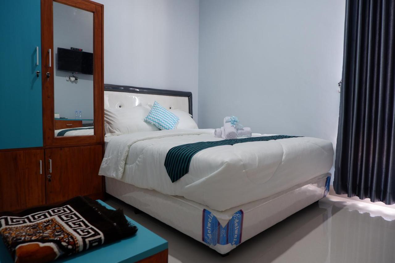 Hotel Griya Tetirah Syariah Mitra Reddoorz Wates  Esterno foto